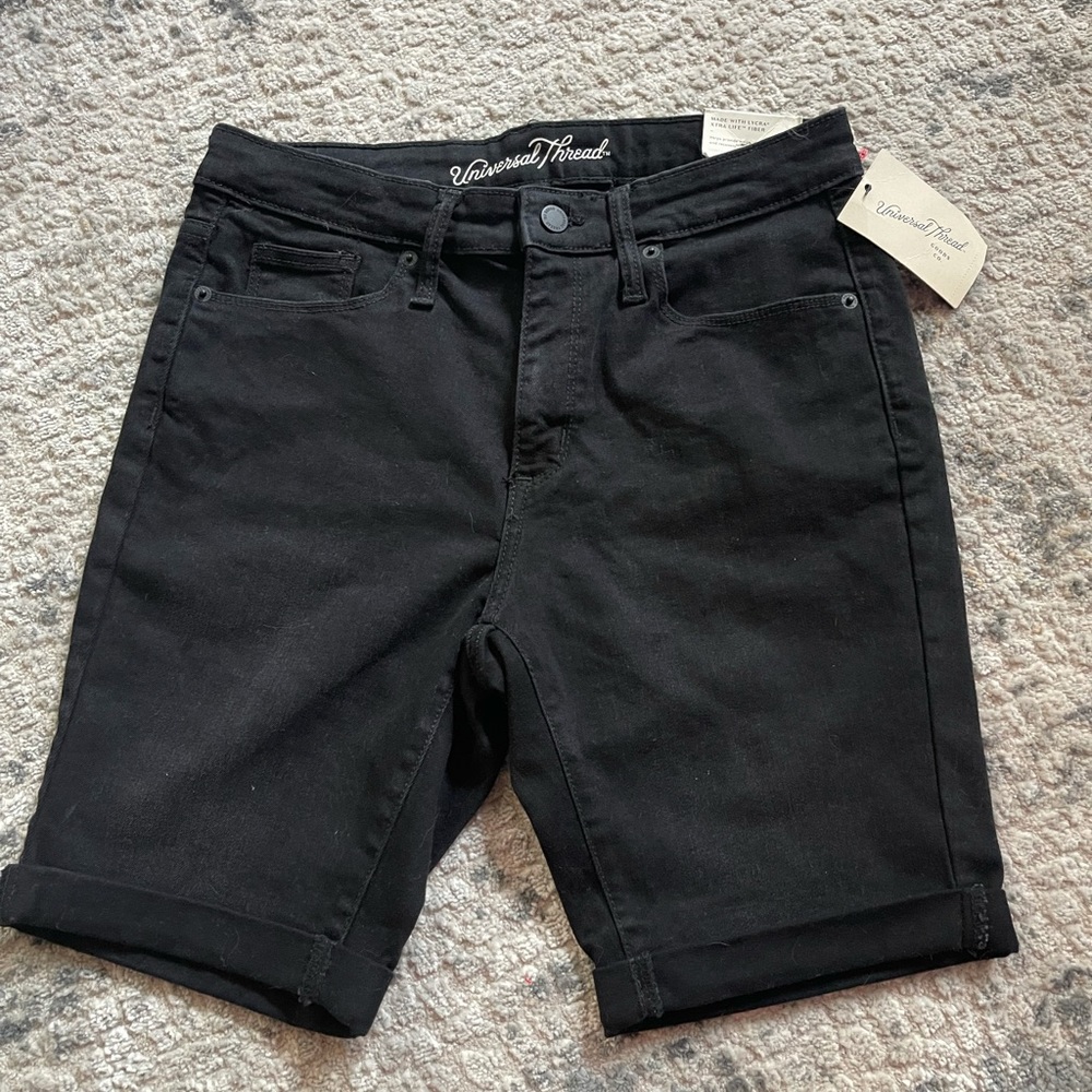 High Rise stretch Bermudas
